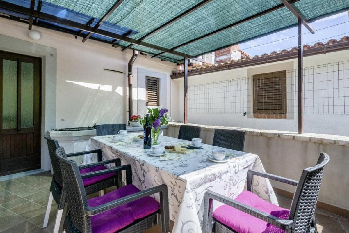 Marina Plomin In Plomin - Haus Fuer 6 Personen Villa Dış mekan fotoğraf