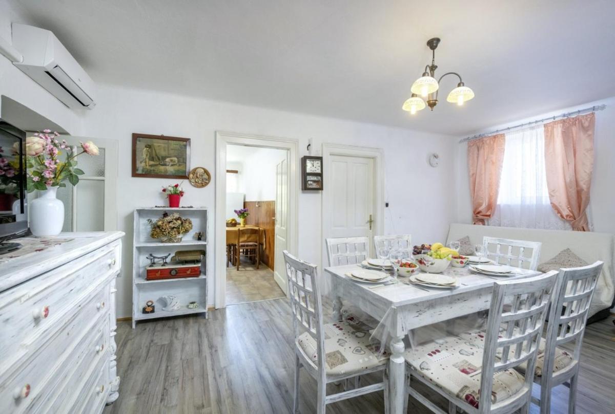 Marina Plomin In Plomin - Haus Fuer 6 Personen Villa Dış mekan fotoğraf